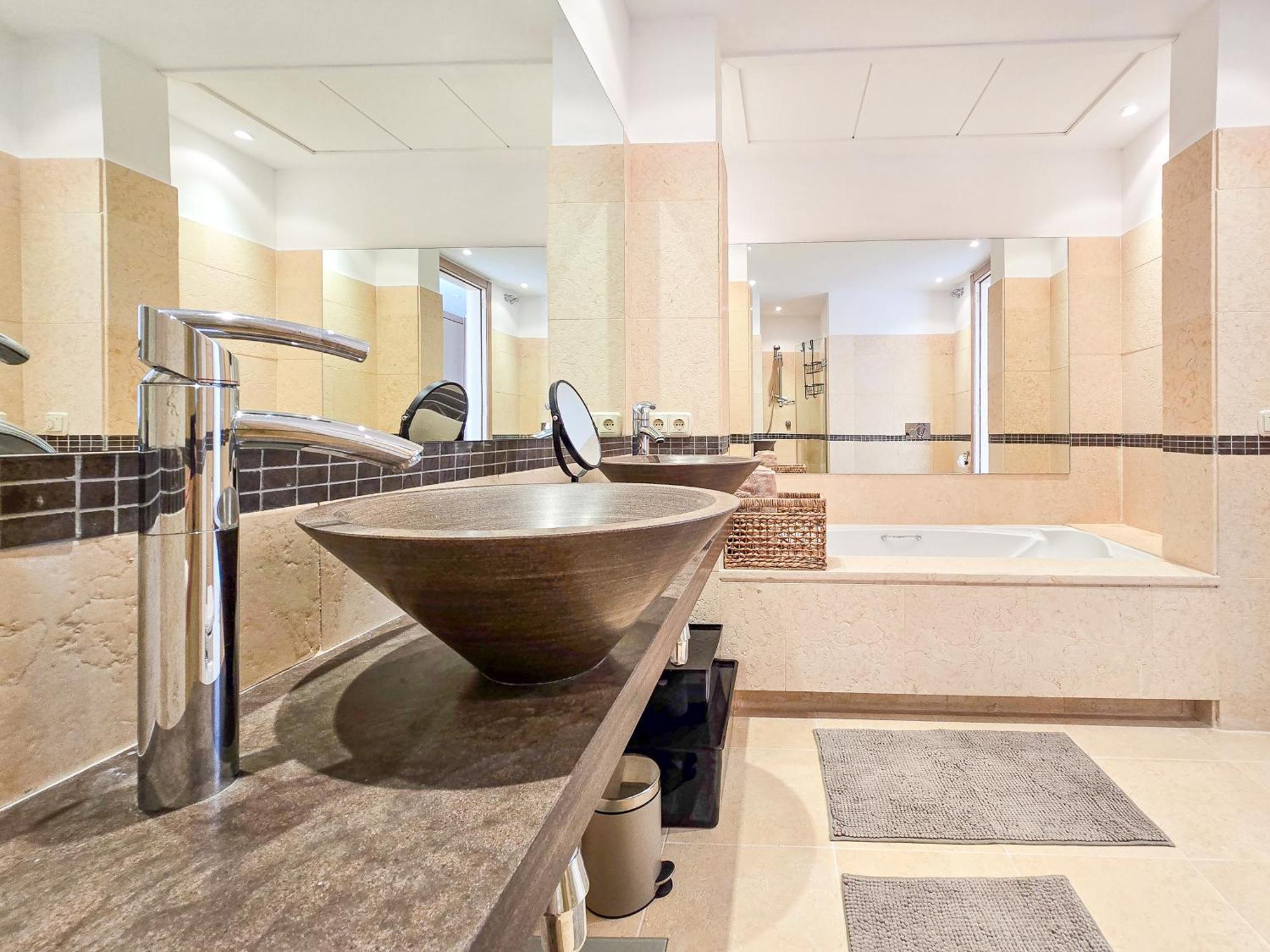 Luxury Retreat In Monteros Apartment *