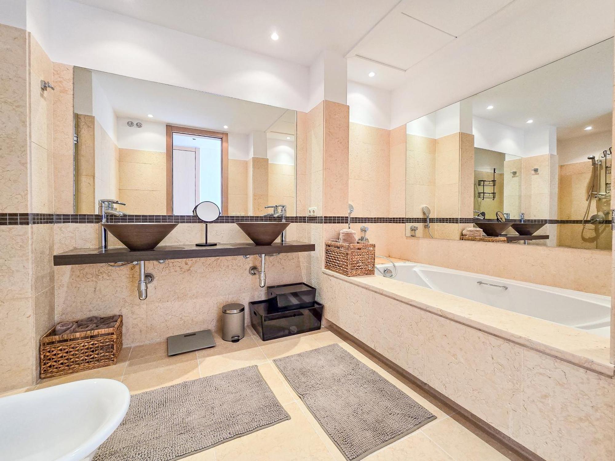 Apartment Luxury Retreat In Monteros