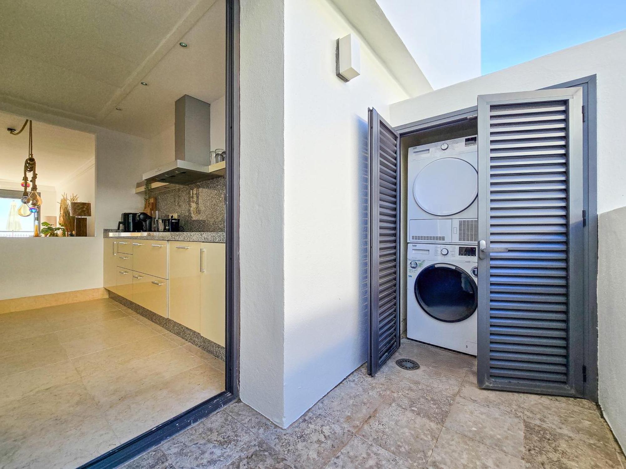 Apartment Luxury Retreat In Monteros *